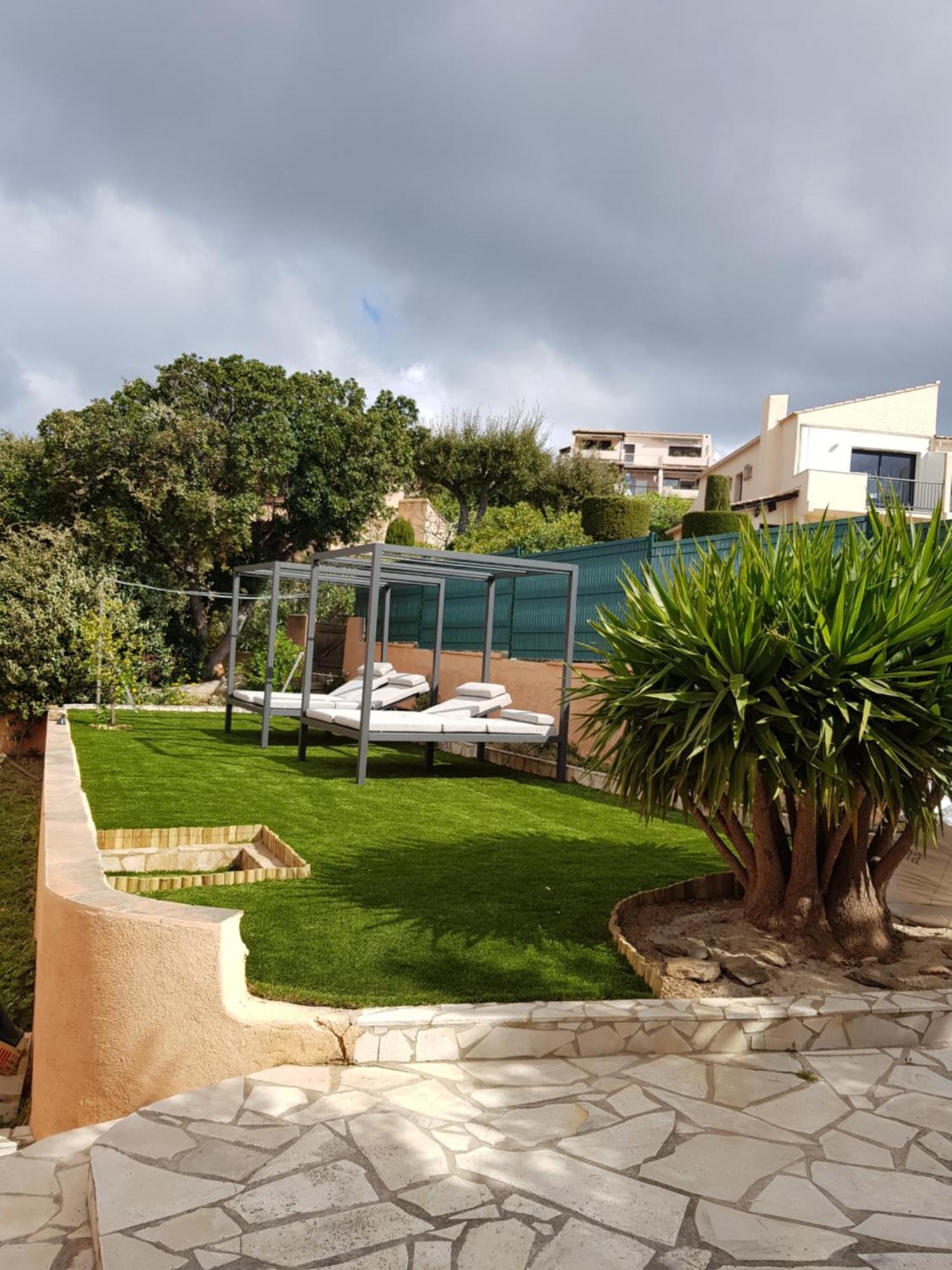 Villa Mit Grossartigem Panoramablick Auf Das Meer Und Direkt Am Pool La Croix-Valmer Esterno foto